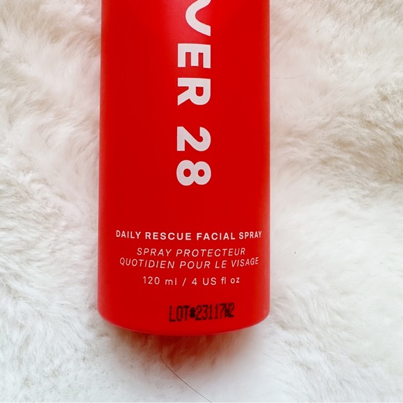 NEW Tower 28 Beauty SOS Daily Rescue Facial Spray Full Size 4 oz - Picture 5 of 5